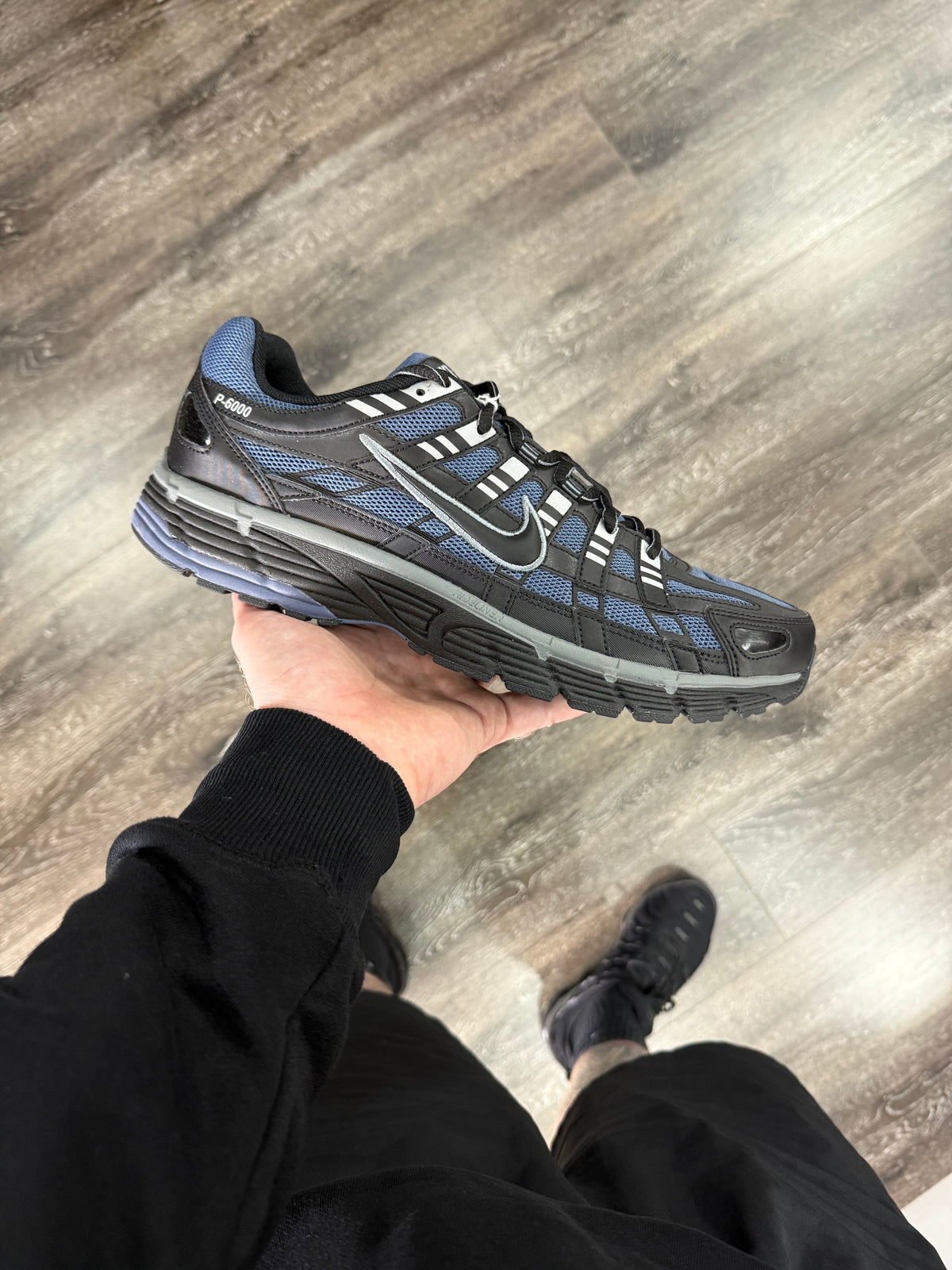 Black/Blue