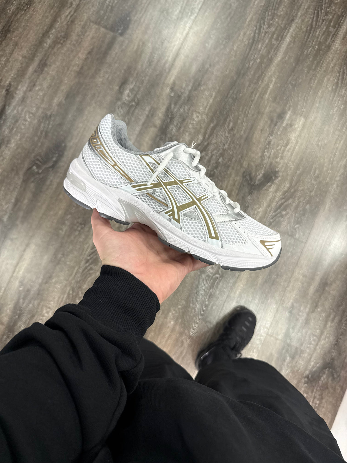White/Pepper 1130