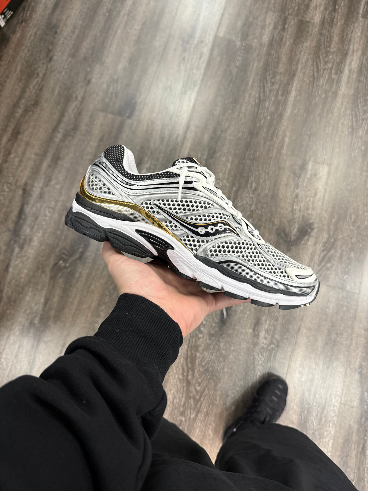 Silver/Gold Omni 9