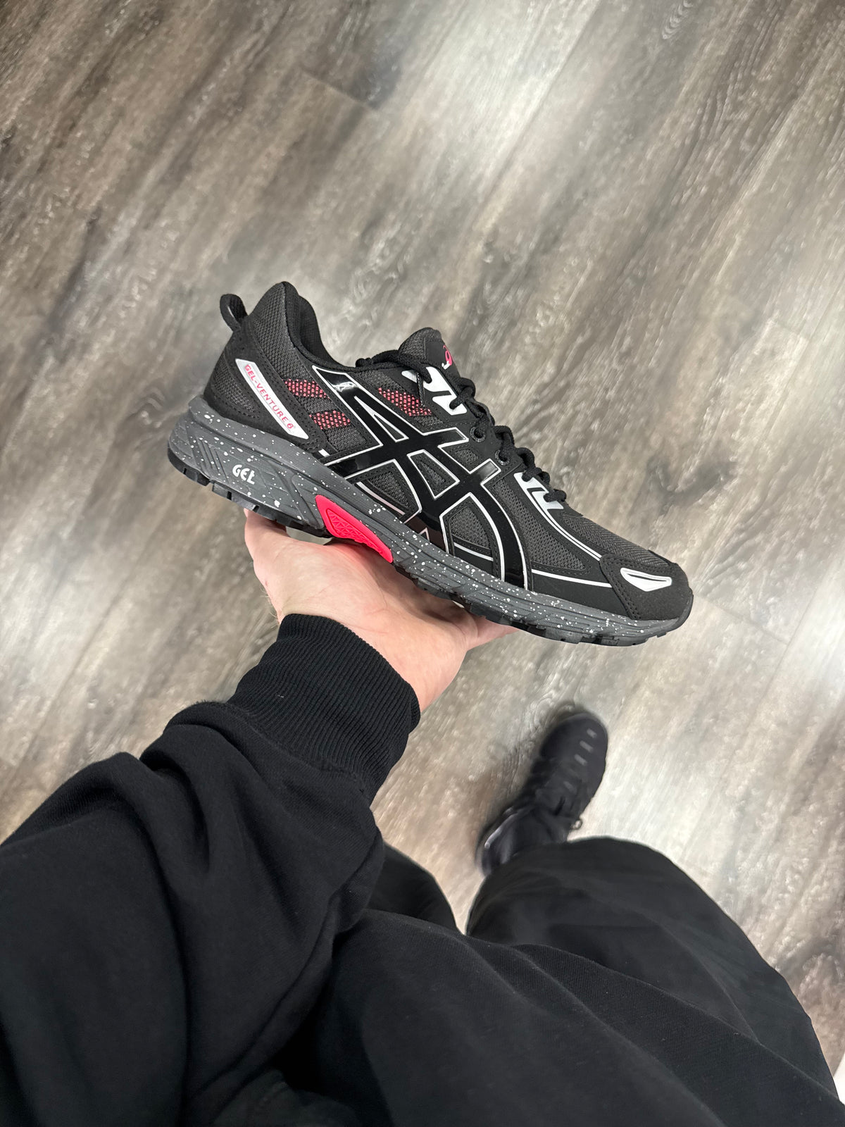 Obsidian Grey/Black Red GV6