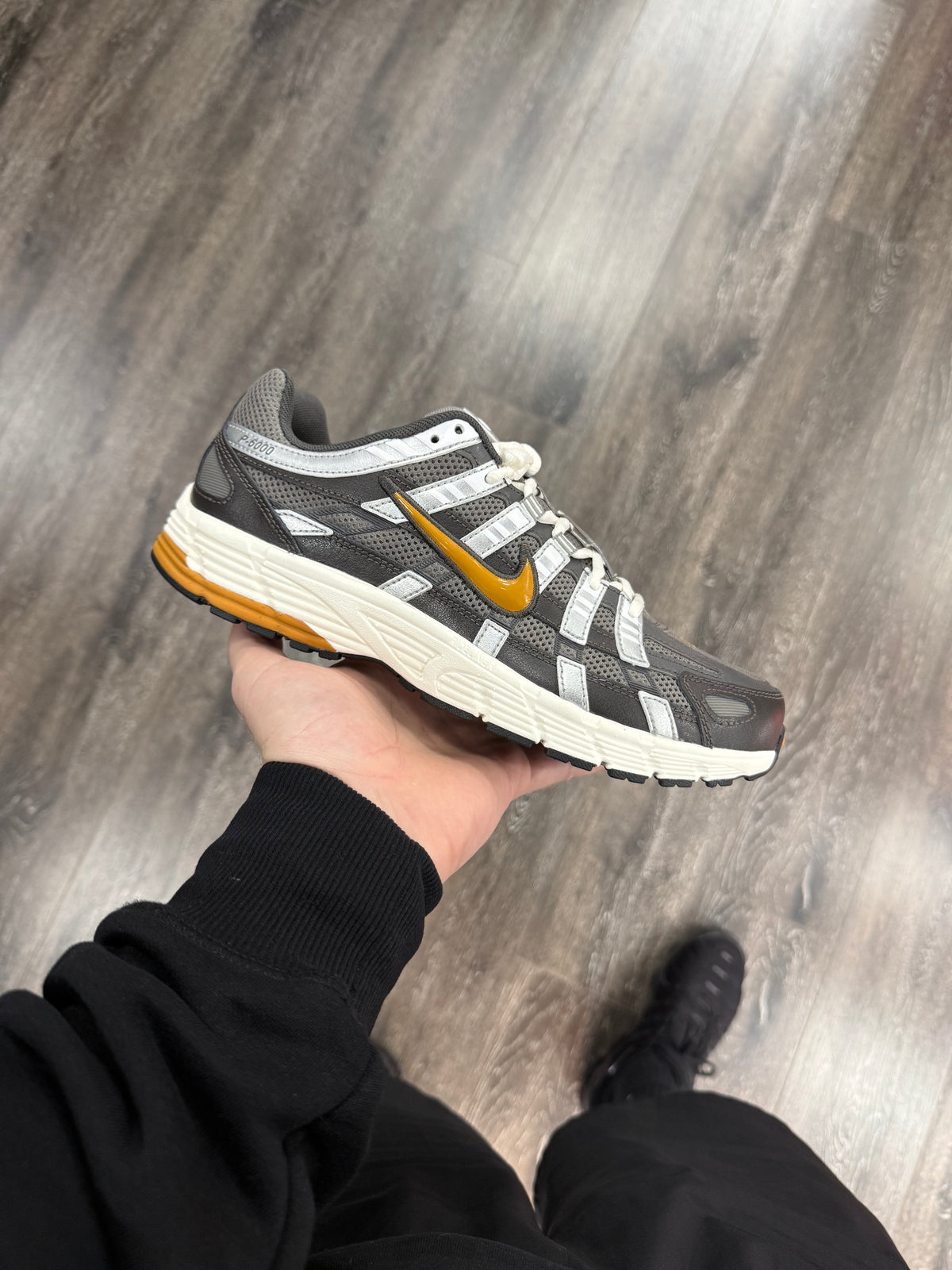 Medium Ash/Desert Ochre