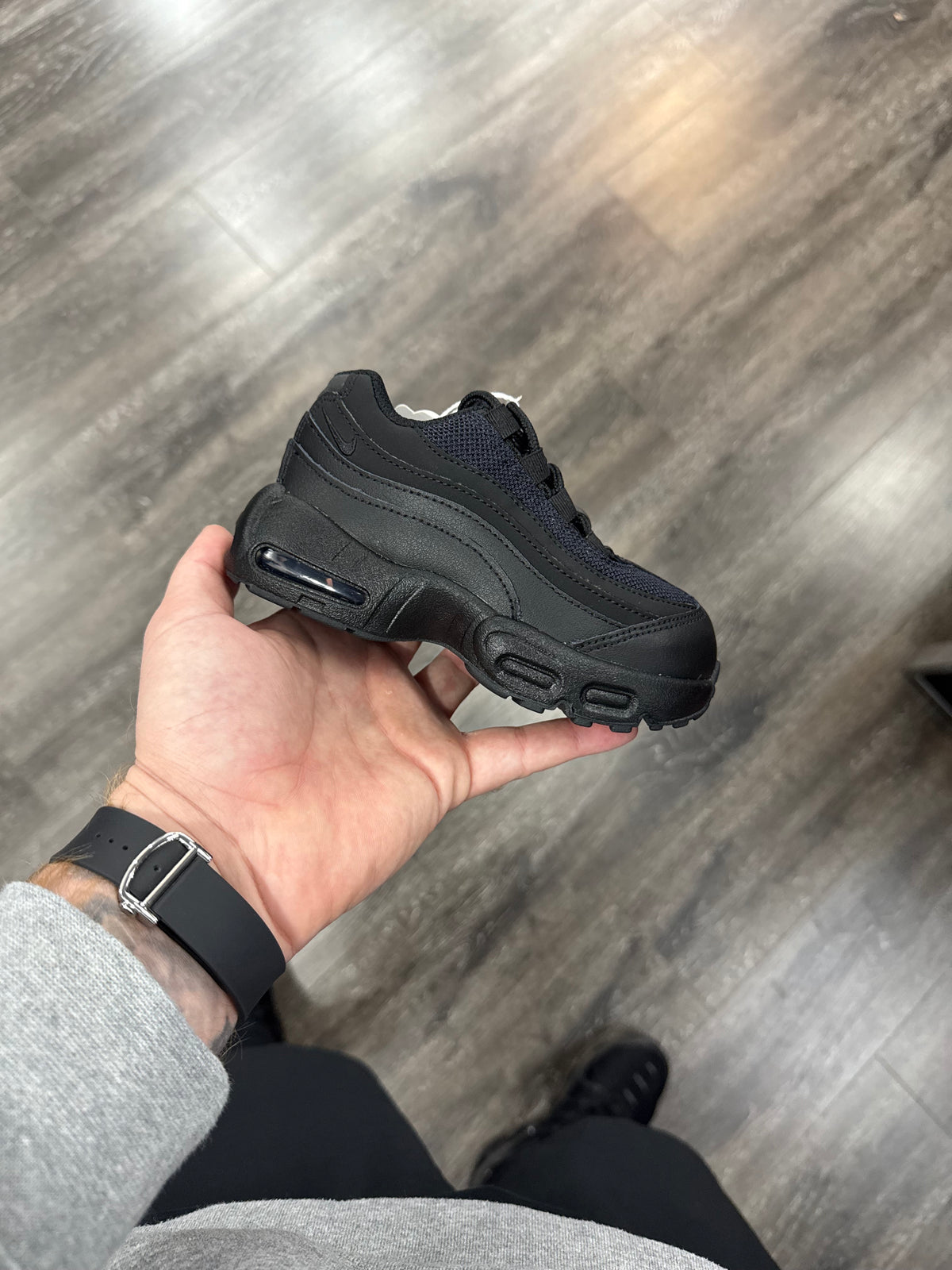 Black/Black
