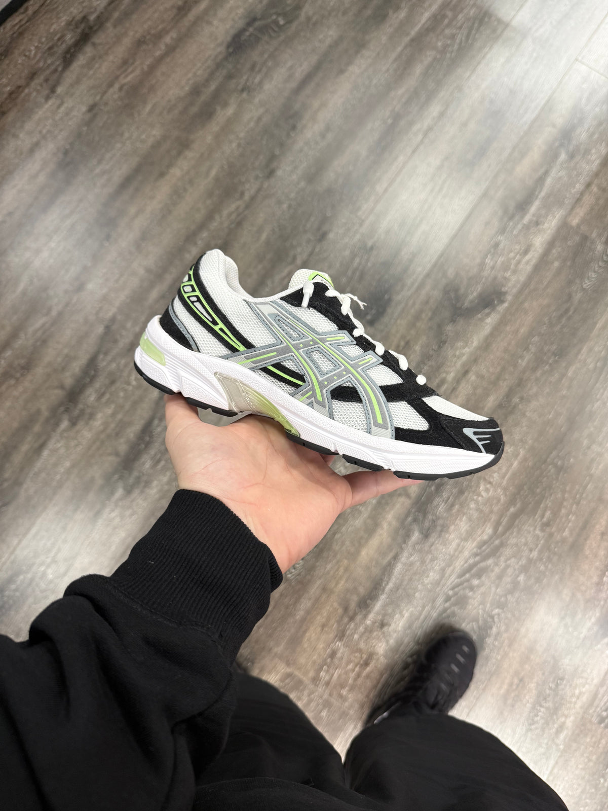 White/ Sheet Rock 1130
