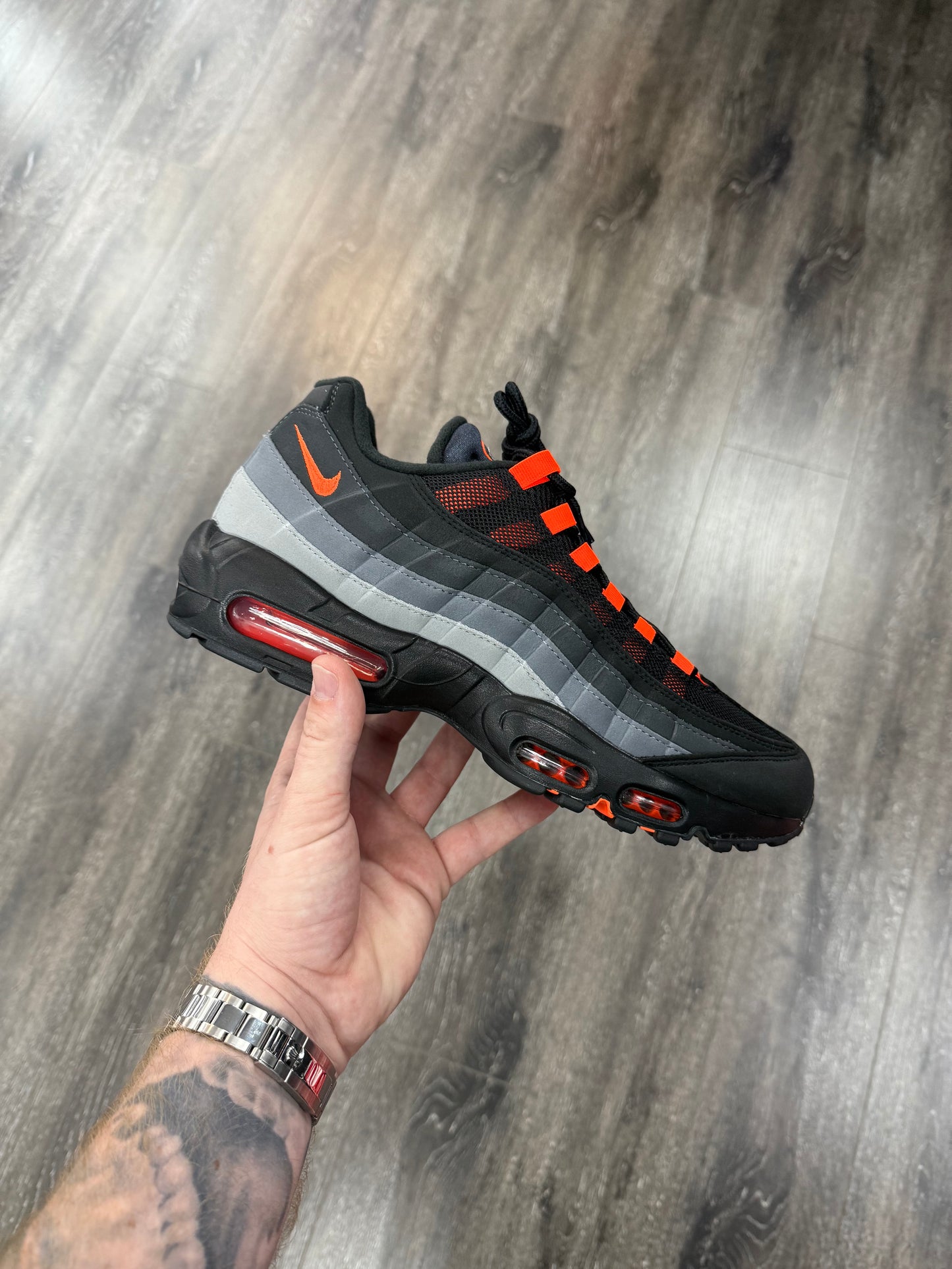 Hyper Crimson