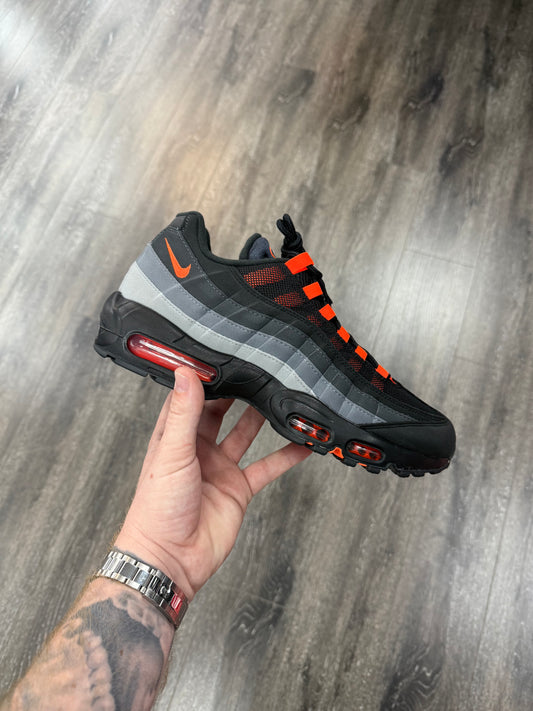 Hyper Crimson