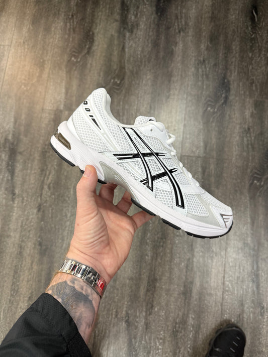 Gel-1130 White/Black