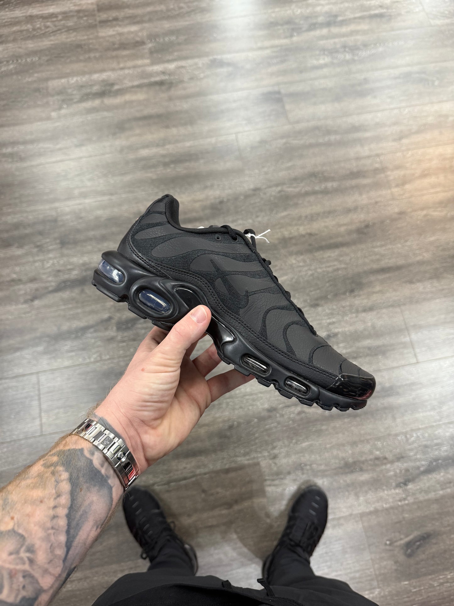 Triple Black (Leather)