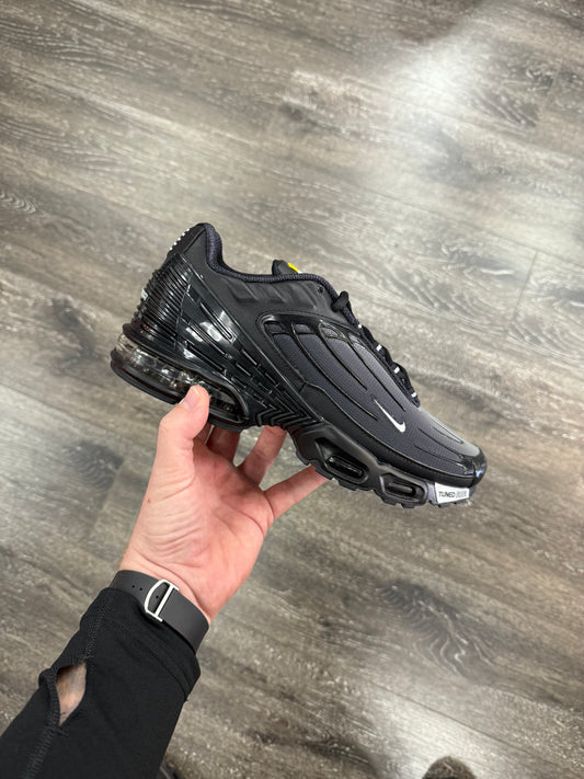 TN3 Black/Wolf Grey