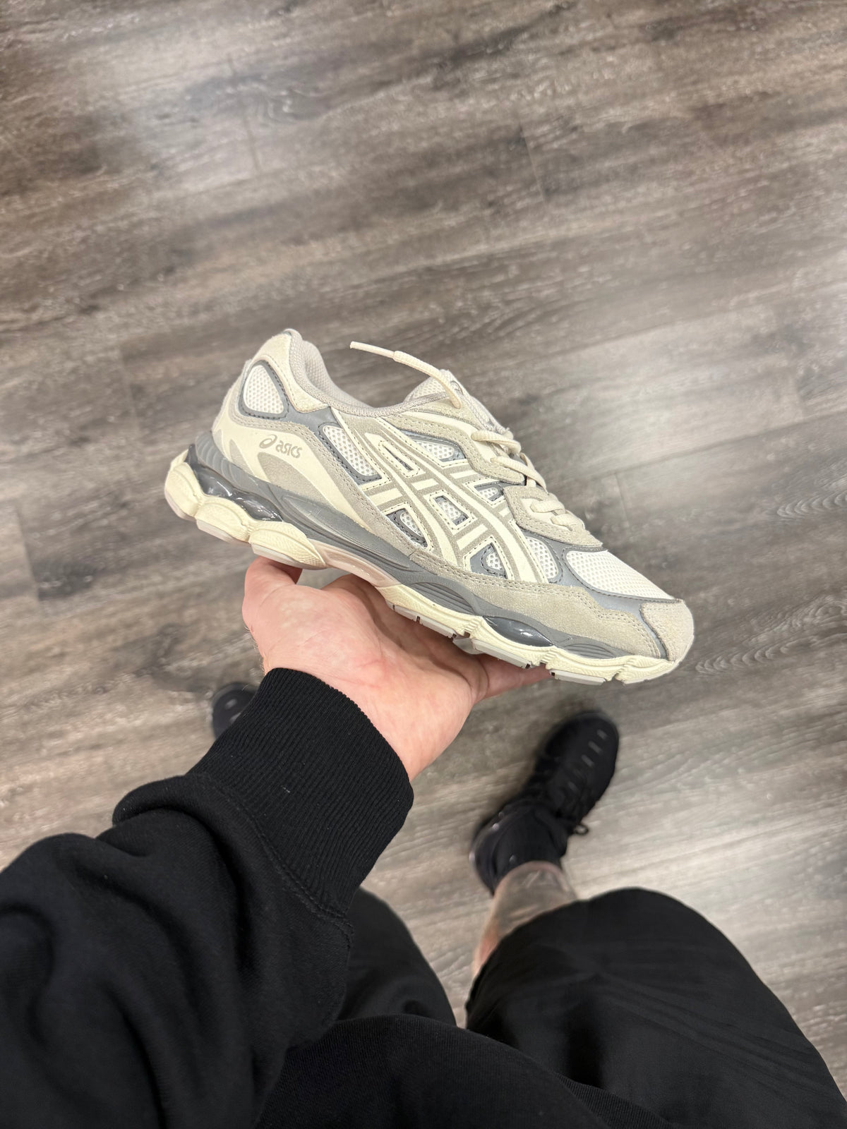 Cream/ Oyster Grey NYC