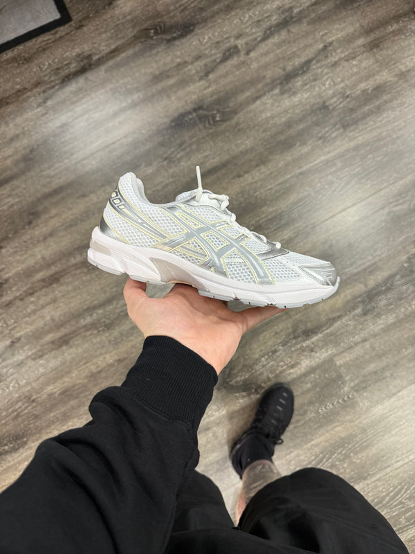 White/ Piedmont Grey 1130