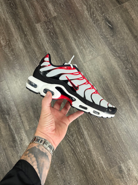 Pure Platinum/Uni Red